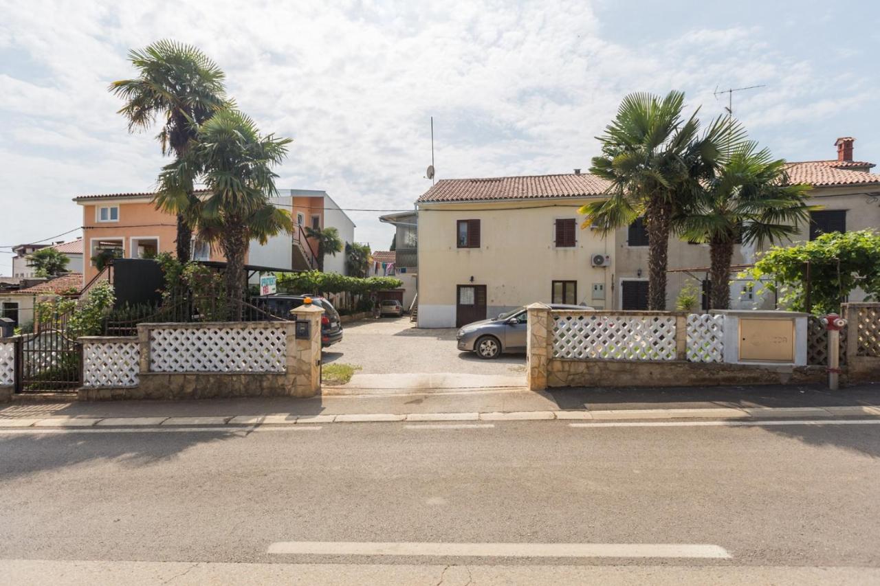 Apartman Ana Porec Bagian luar foto