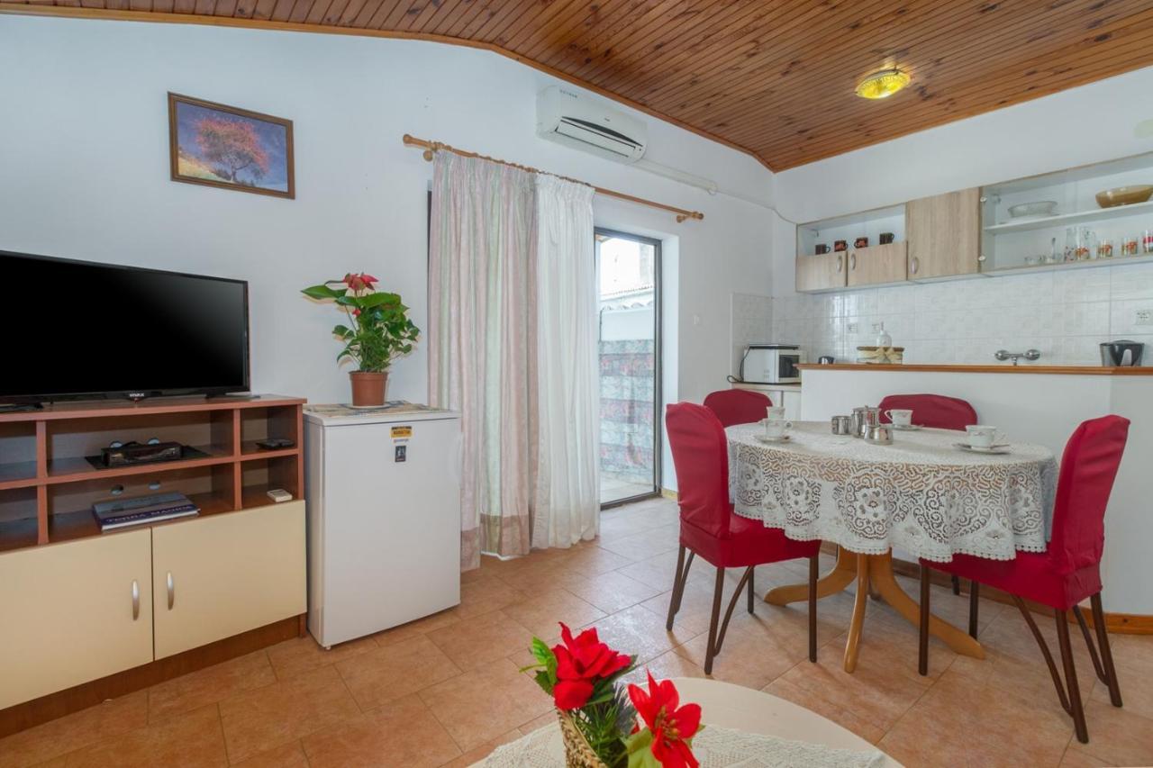 Apartman Ana Porec Bagian luar foto
