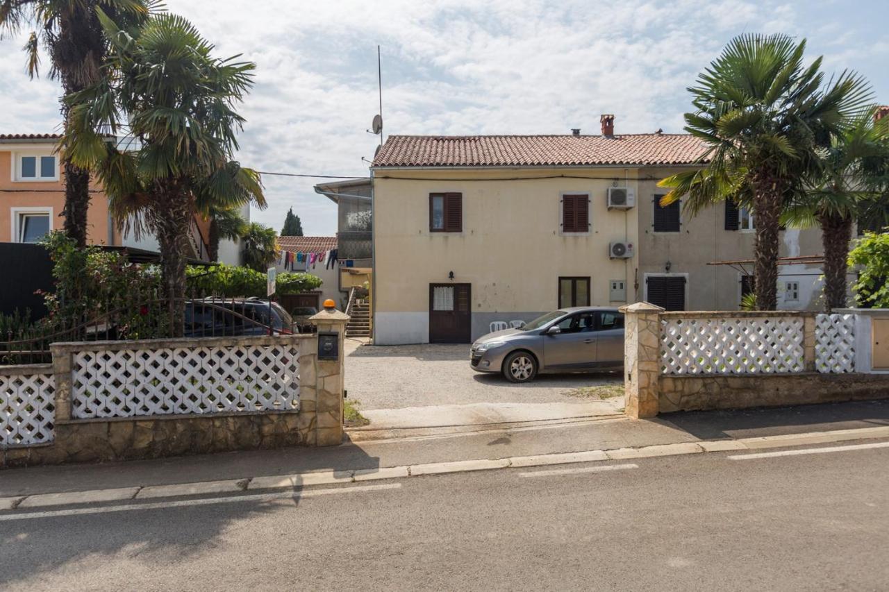 Apartman Ana Porec Bagian luar foto