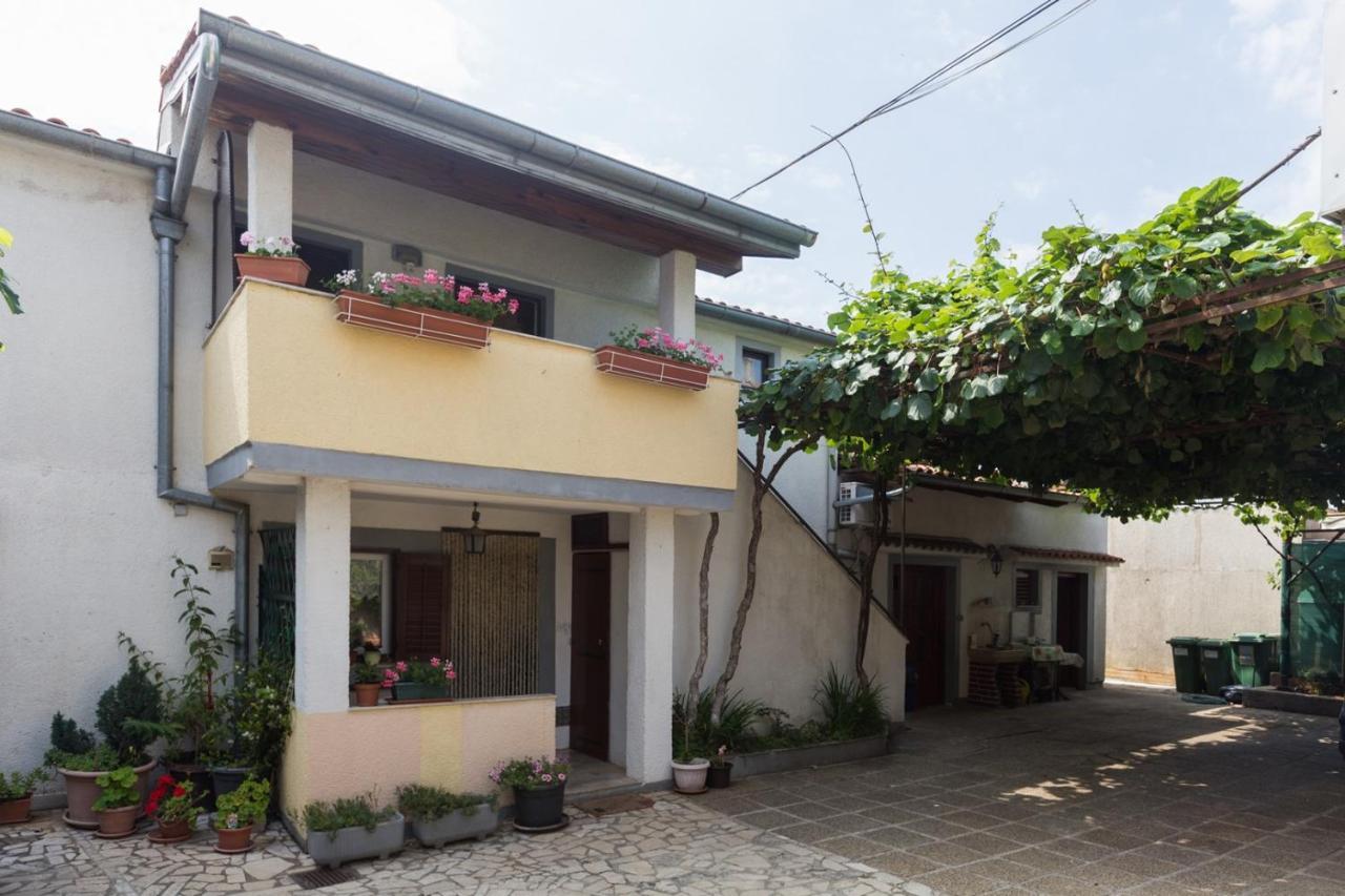 Apartman Ana Porec Bagian luar foto